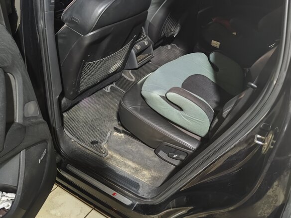 2010 Audi Q7 I (4L) Рестайлинг, чёрный, 1650000 рублей - вид 12