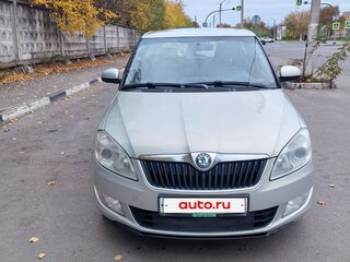 2012 Skoda Fabia II Рестайлинг, серебристый, 700000 рублей, вид 1