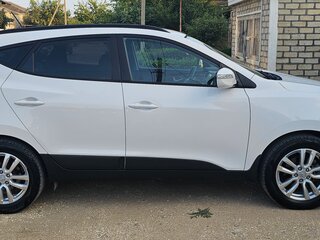 2013 Hyundai ix35 I, белый, 1400000 рублей, вид 2