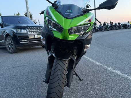 2019 Kawasaki Ninja 400, серый, 599999 рублей, вид 5