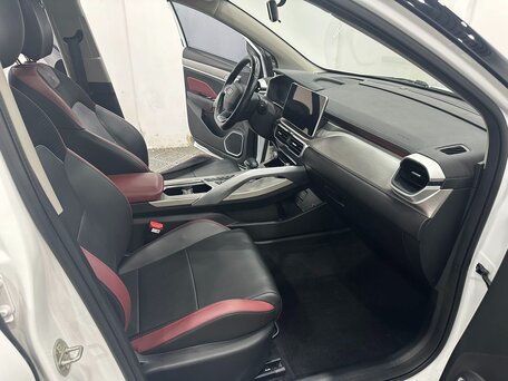 2022 Geely Coolray (Binyue) I, белый, 1250000 рублей, вид 4