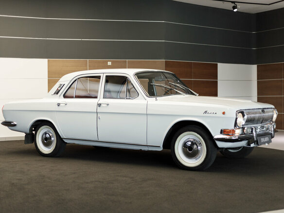 1980 ГАЗ 24 «Волга» 24 I (24), белый, 2800000 рублей - вид 3