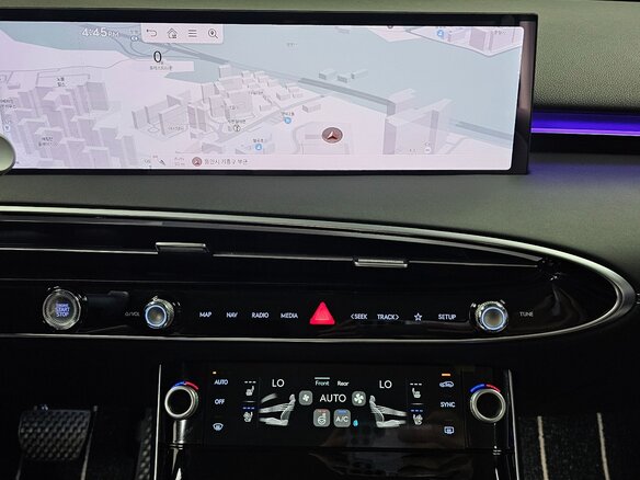2025 Genesis GV70 I Рестайлинг, белый, 7476000 рублей - вид 15