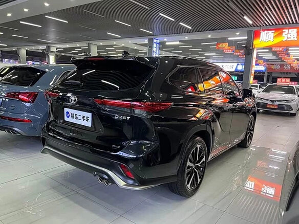 2022 Toyota Crown Kluger, чёрный, 5006700 рублей - вид 20