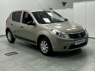 2011 Renault Sandero I, бежевый, 600001 рублей, вид 2