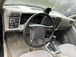 1998 Chevrolet Blazer II Рестайлинг, зелёный, 555000 рублей, вид 3