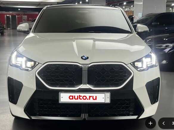 2024 BMW X2 xDrive20i II (U10), белый, 5000000 рублей - вид 2