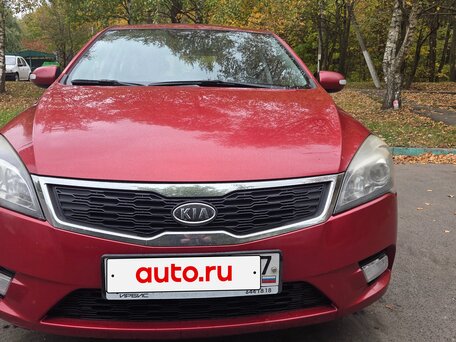 2011 Kia Ceed I Рестайлинг, красный, 800000 рублей, вид 3