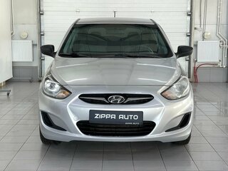 2013 Hyundai Solaris I, серебристый, 679000 рублей, вид 2