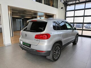 2013 Volkswagen Tiguan I Рестайлинг, серебристый, 1299000 рублей, вид 4