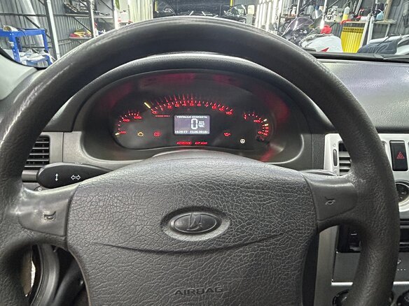 2008 Lada (ВАЗ) Priora I, чёрный, 310000 рублей - вид 9