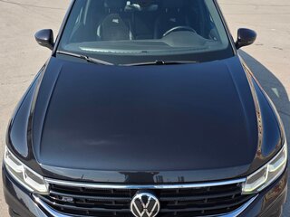 2021 Volkswagen Tiguan II Рестайлинг, чёрный, 4299000 рублей, вид 5