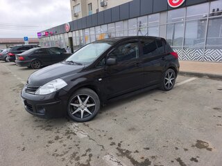 2011 Nissan Tiida I Рестайлинг, коричневый, 780000 рублей, вид 1
