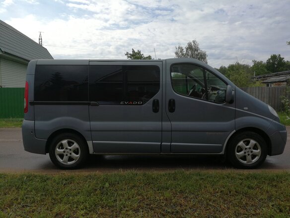 2011 Renault Trafic II Рестайлинг, голубой - вид 3