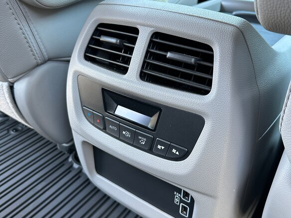 2022 Honda Pilot 9AT III Рестайлинг, серебристый, 3250000 рублей - вид 29