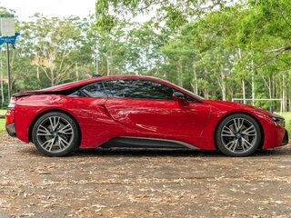 2016 BMW i8 I, красный, 7000000 рублей, вид 4
