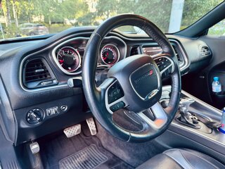 2018 Dodge Challenger III Рестайлинг 2, белый, 3850000 рублей, вид 5