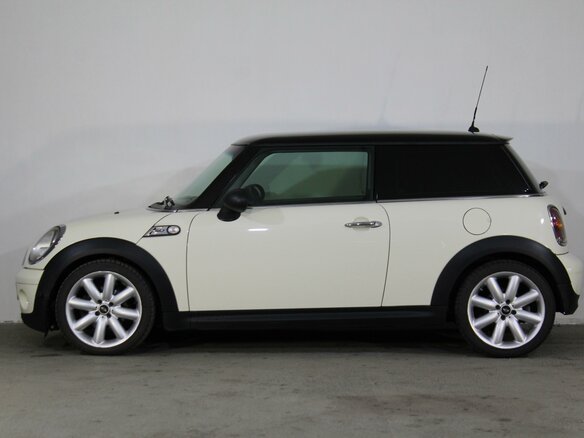 2009 Mini Hatch One II (R56), белый - вид 3