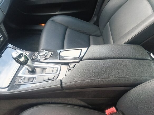 2011 BMW 5 серии 525d xDrive VI (F10/F11/F07), белый, 1750000 рублей - вид 11