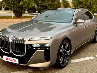 2023 BMW 7 серии 740i VII (G70), серый, 10750000 рублей, вид 4