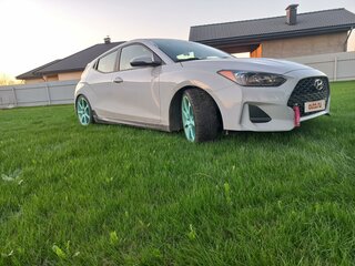 2018 Hyundai Veloster II, серый, 1595695 рублей, вид 4
