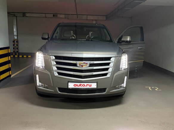 2018 Cadillac Escalade IV, бежевый, 4140000 рублей - вид 8