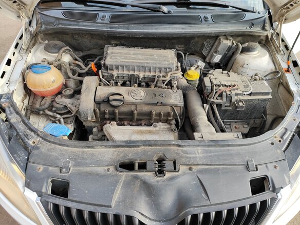 2013 Skoda Fabia II Рестайлинг, белый, 700000 рублей - вид 20