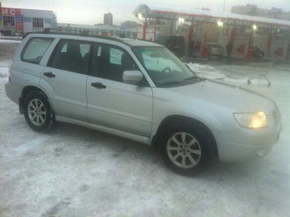 2006 Subaru Forester II Рестайлинг, серебристый - вид 1