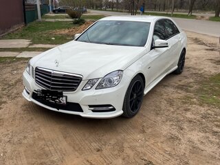 2011 Mercedes-Benz E-Класс 200 7G-Tronic IV (W212, S212, C207), белый, 2000000 рублей, вид 1