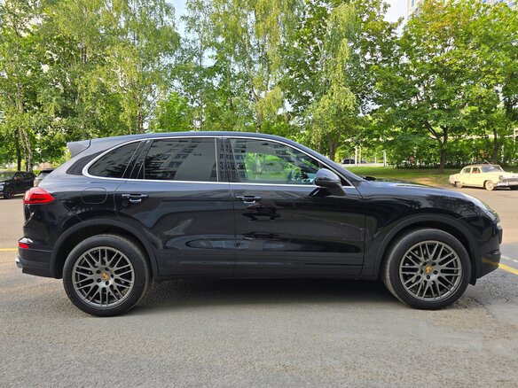 2016 Porsche Cayenne Diesel II Рестайлинг (958), чёрный, 3650000 рублей