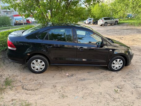 2011 Volkswagen Polo V, чёрный, 625000 рублей, вид 3