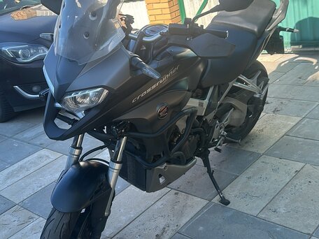 2017 Honda VFR 800X (Crossrunner), чёрный, 900000 рублей, вид 4