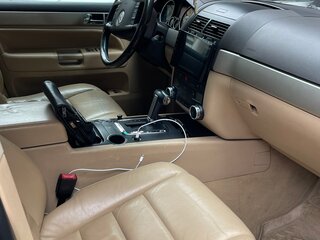2008 Volkswagen Touareg I Рестайлинг, чёрный, 1050000 рублей, вид 3