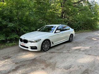 2019 BMW 5 серии 530d xDrive VII (G30/G31/G38), белый, 5500000 рублей, вид 4