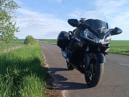 2015 Kawasaki GTR 1400 (Concours 14), чёрный, 820000 рублей, вид 3