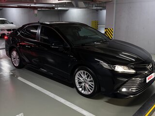 2019 Toyota Camry VIII (XV70), чёрный, 2250000 рублей, вид 4