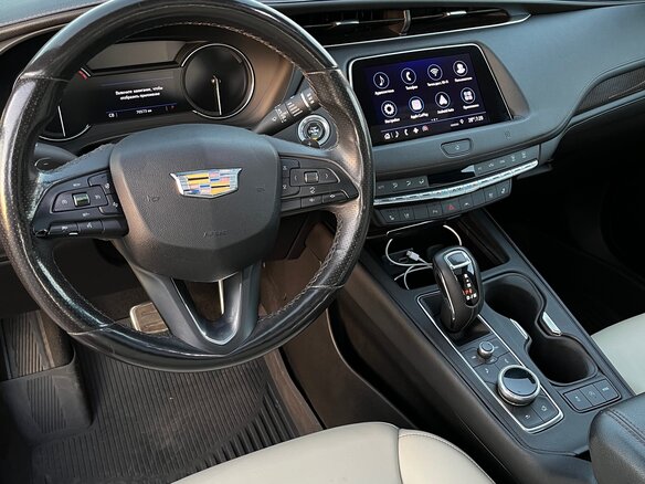 2019 Cadillac XT4 I, синий, 2410000 рублей - вид 6
