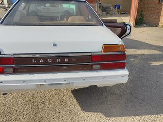1984 Nissan Laurel IV (C31), белый, 180000 рублей, вид 1