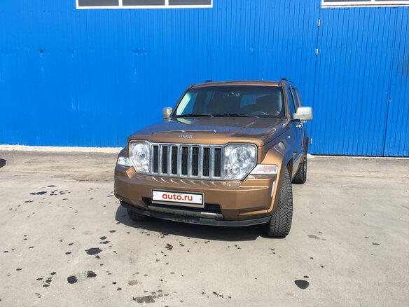 2011 Jeep Cherokee IV (KK), коричневый