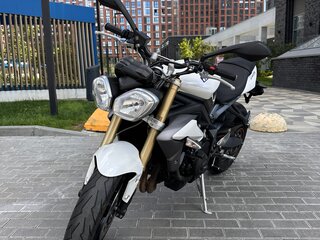 2013 Triumph Street Triple, белый, 550000 рублей, вид 2