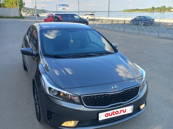 2019 Kia Cerato III Рестайлинг (Classic), серый, 1850000 рублей - вид 1