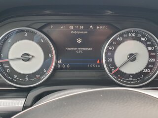 2019 Volkswagen Touareg III, чёрный, 4200000 рублей, вид 4