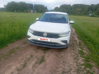 2021 Volkswagen Tiguan II Рестайлинг, белый, 1900000 рублей, вид 1