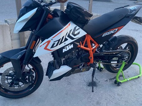 2011 KTM 690 Duke R, белый, 400000 рублей, вид 5