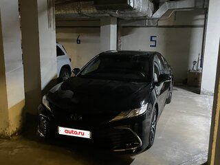2022 Toyota Camry VIII (XV70) Рестайлинг, чёрный, 3950000 рублей, вид 3