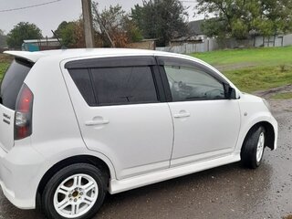 2006 Daihatsu Sirion II (M3), белый, 500000 рублей, вид 4