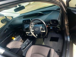 2017 Toyota Prius IV (XW50), серый, 1695000 рублей, вид 5