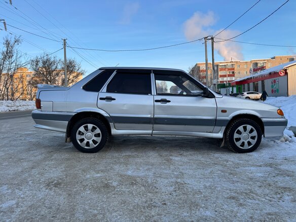 2005 Lada (ВАЗ) 2115, серебристый, 100000 рублей - вид 2