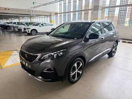 Peugeot 5008 II