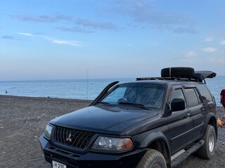 2002 Mitsubishi Montero Sport I, чёрный, 1250000 рублей, вид 1